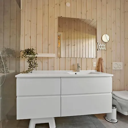 5 Bedroom Awesome In Grenå